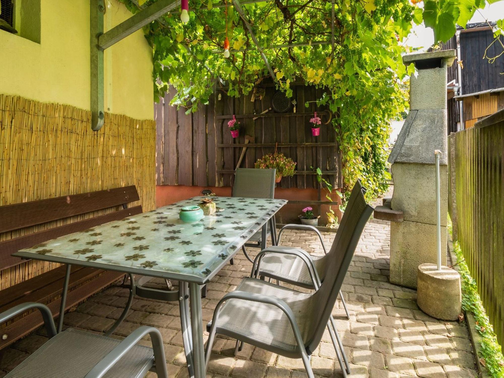 Modern Apartment In Sebnitz With A Terrace In Sebnitz Exteriör bild