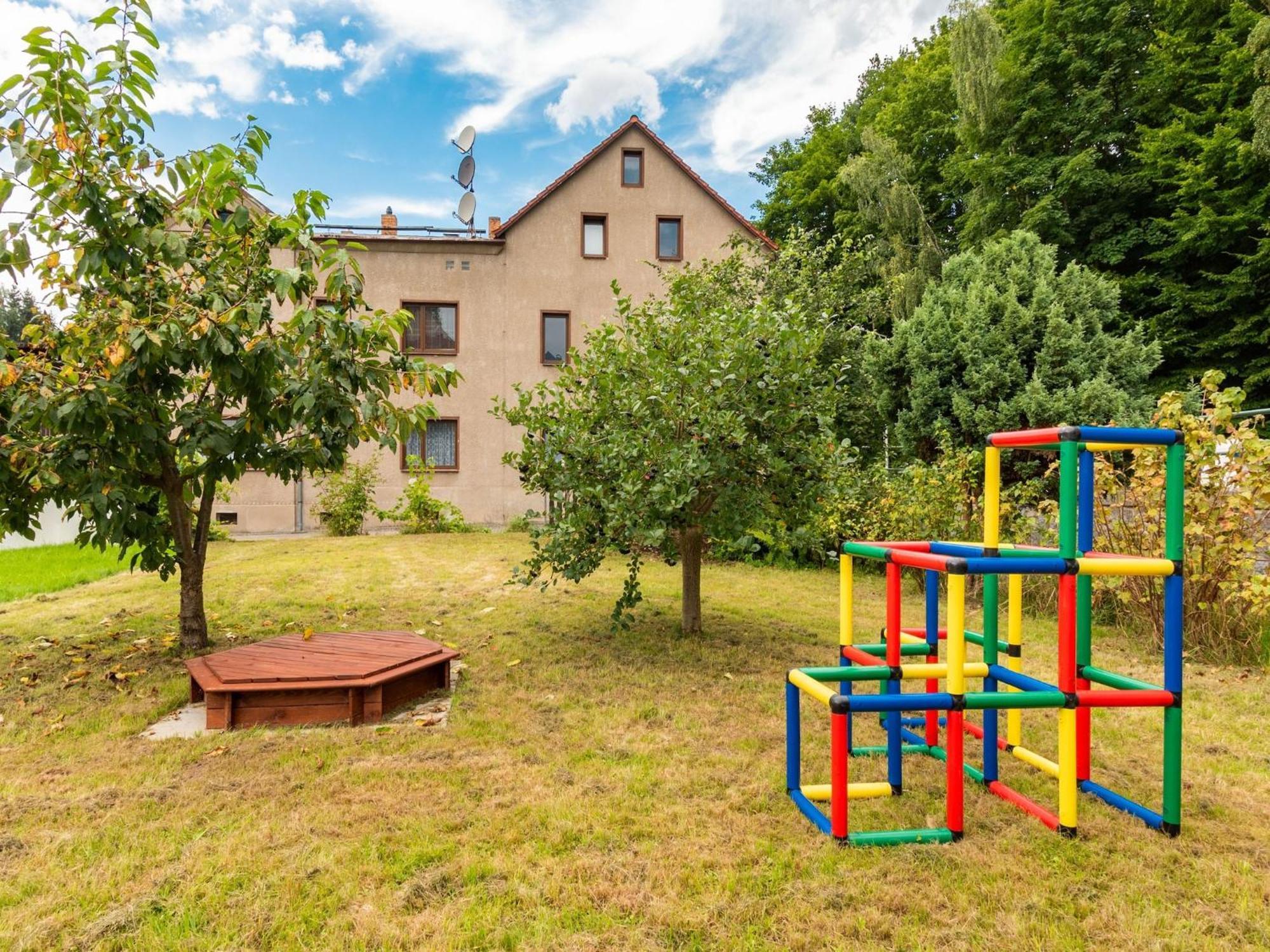 Modern Apartment In Sebnitz With A Terrace In Sebnitz Exteriör bild